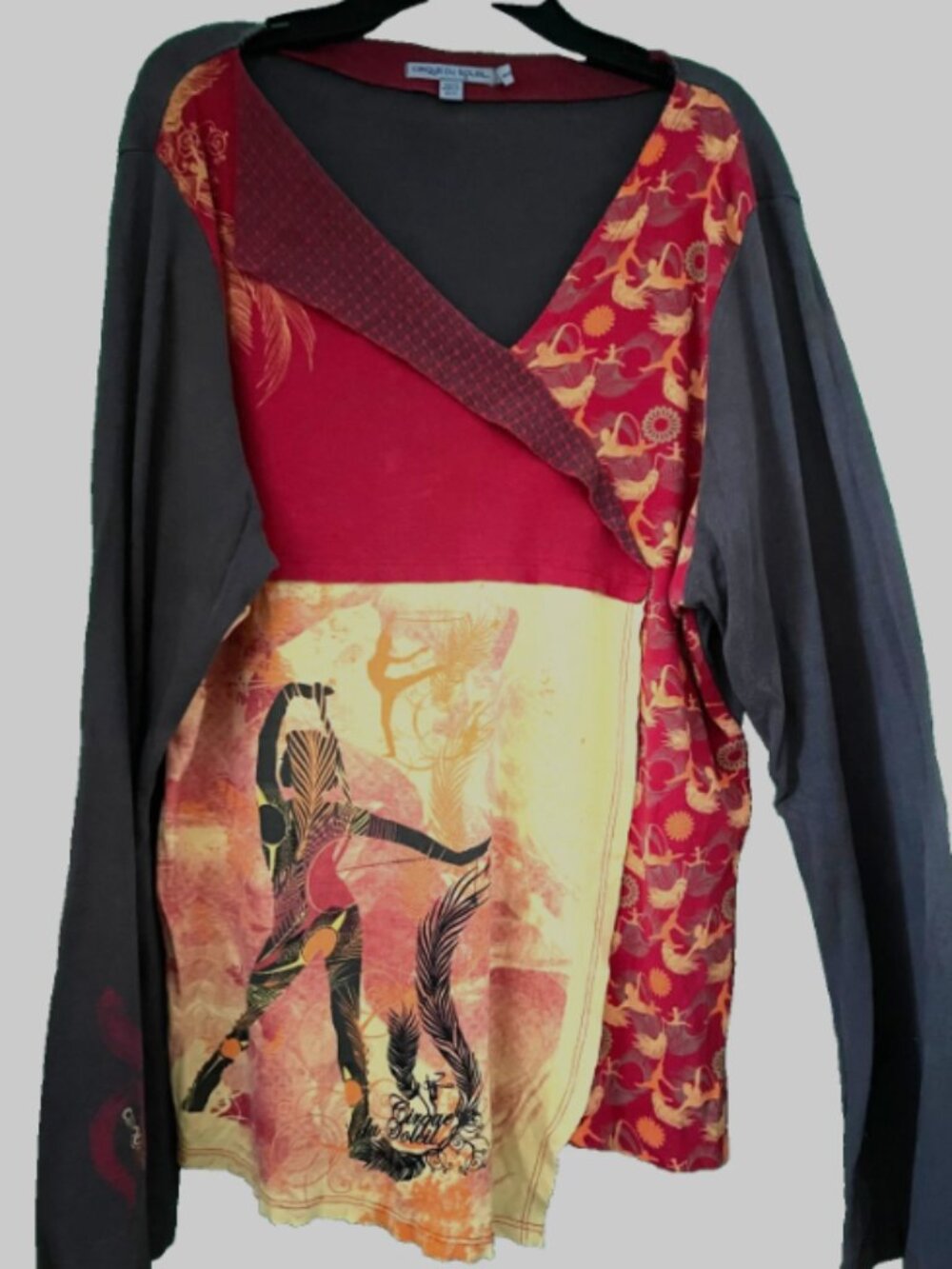 Vintage Cirque du Soleil performance art Ladies V-neck top Long Sleeves XXL